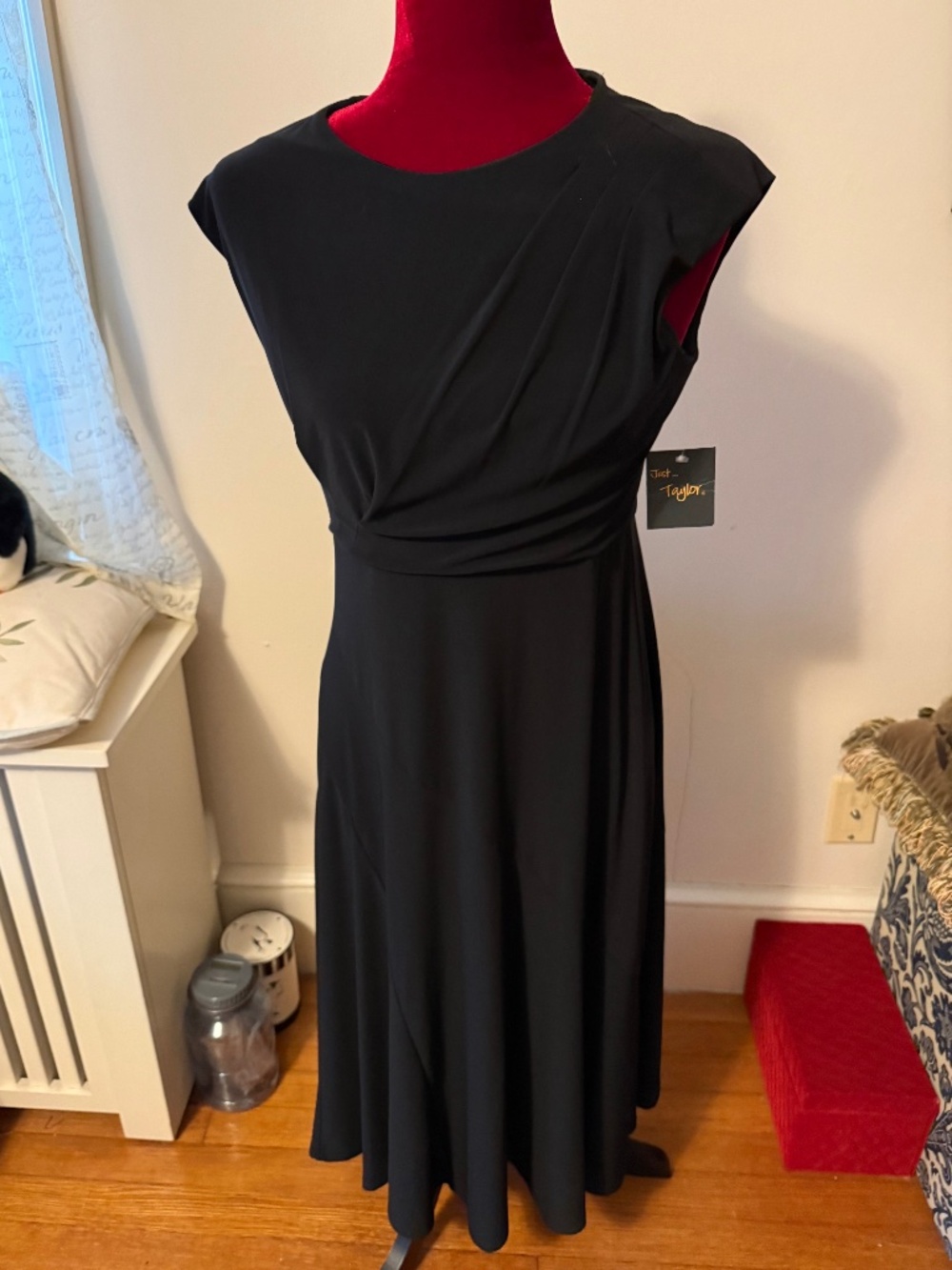 Just Taylor Wms Black Sleeveless long Dress Size 8 NWT